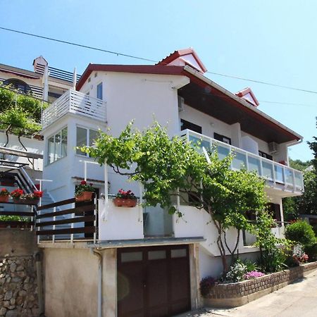 Apartments Silvija Cubranic Baška Екстериор снимка
