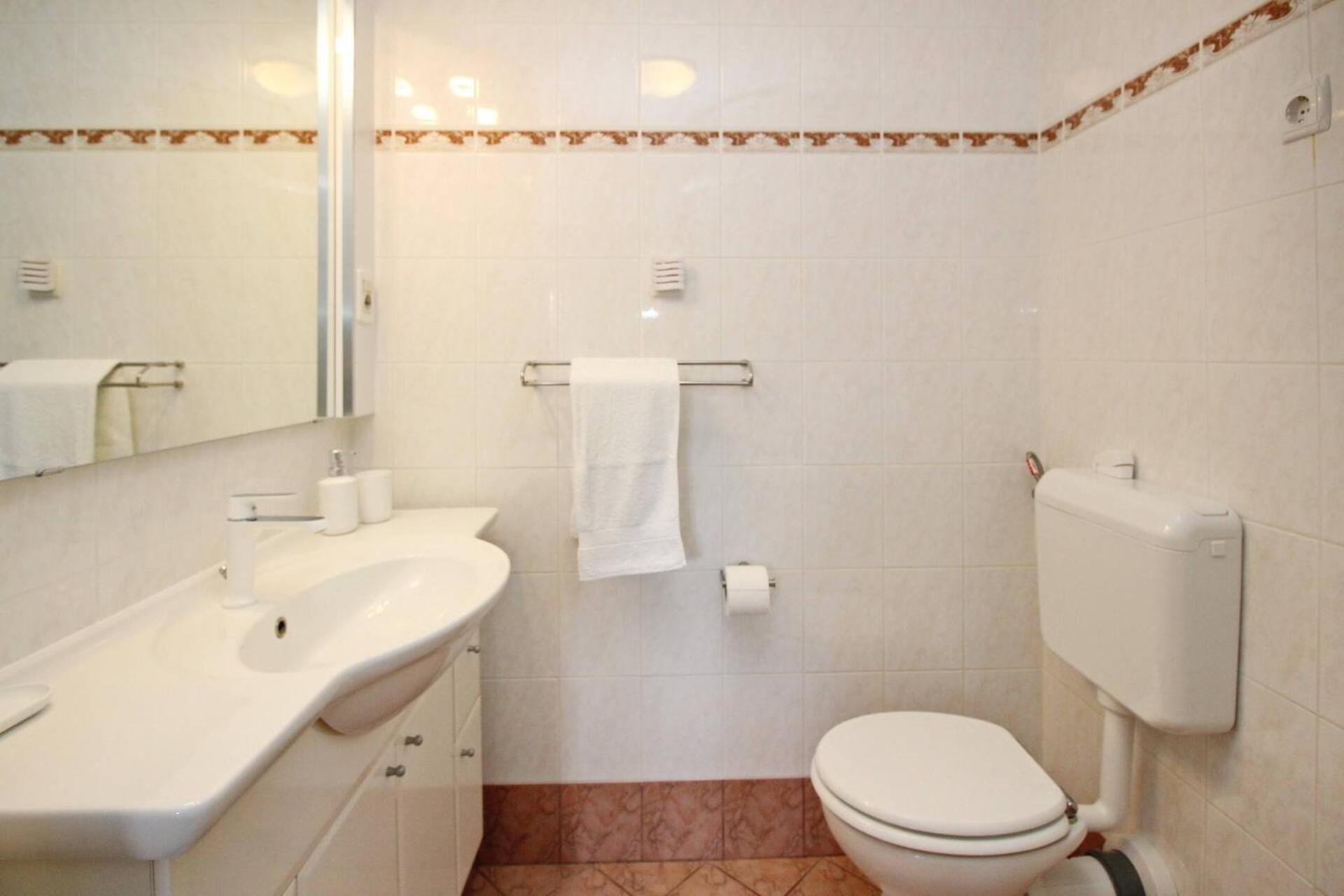 Apartments Silvija Cubranic Baška Екстериор снимка